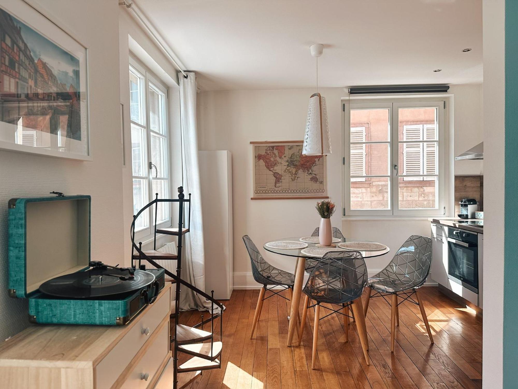Pastel Au Grenier A Sel Apartment Colmar Exterior photo